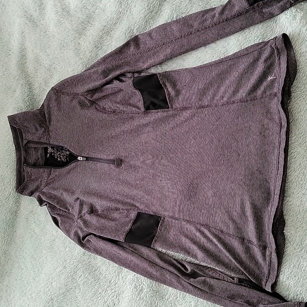 Danskin Small grey pong sleeve top